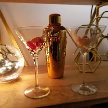 Cocoa Lily - River Fronted Studio In The City With Secure Parking * York