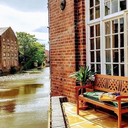 Apartment Cocoa Lily - River Fronted With Secure Parking York