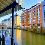 Cocoa Lily - River Fronted In The With Secure Parking 公寓 约克