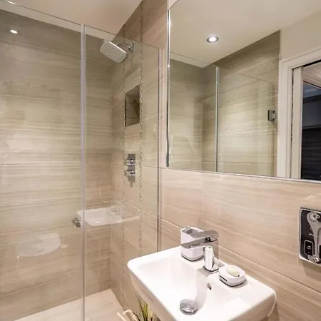 公寓 Cocoa Lily - River Fronted Studio In The City With Secure Parking *