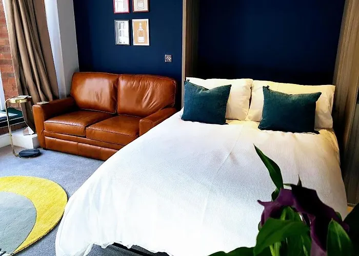 Apartment Cocoa Lily - River Fronted In The With Secure Parking